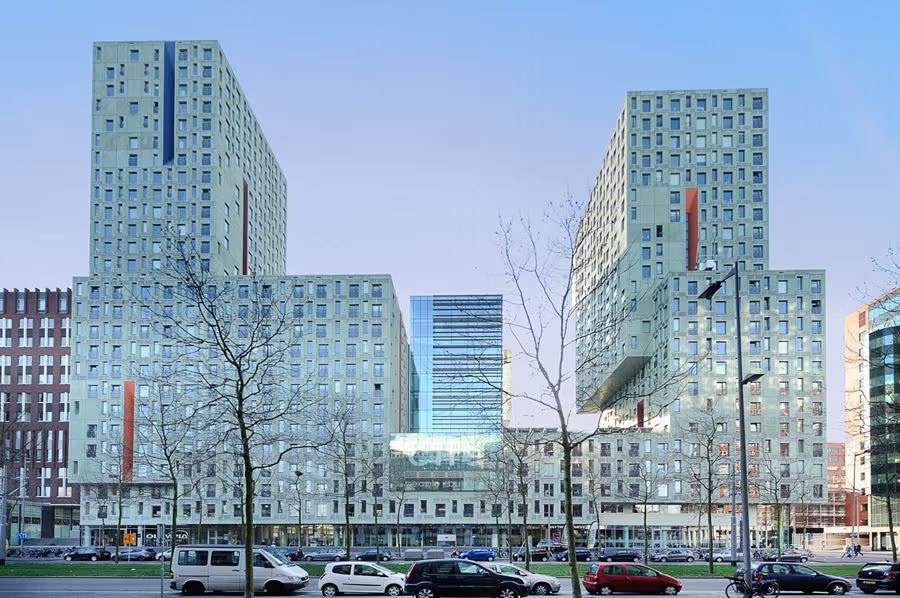 Buitenkant van het Cite-gebouw aan de Laan op Zuid, kantoor Ecevit Advocatuur